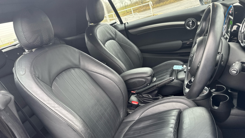 MINI Convertible 2.0 Cooper S Exclusive II 2dr Auto Petrol Convertible